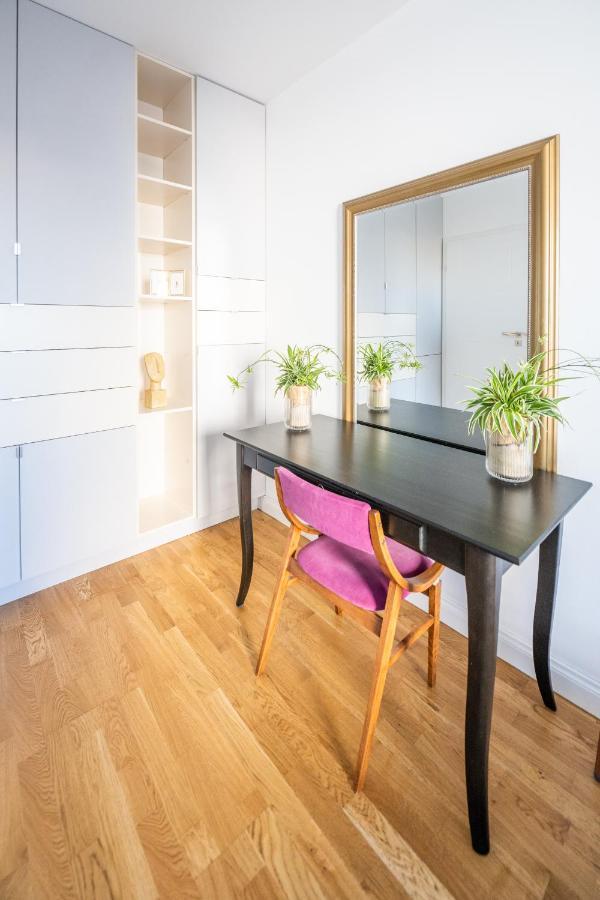 Krucza Apartment ~ Self Check-In 24H ~ Parking And Lift Wrocław Kültér fotó